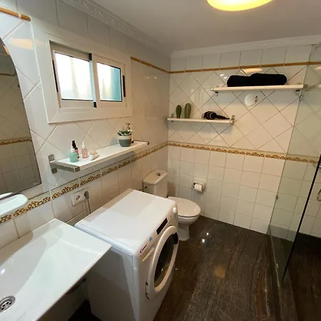 Wine Lovers In Puerto Del Carmen Tías