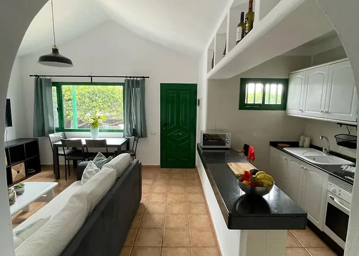 Wine Lovers In Puerto Del Carmen Apartament